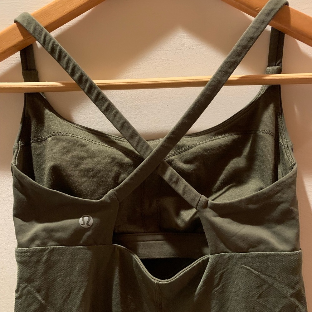 Lululemon tank
